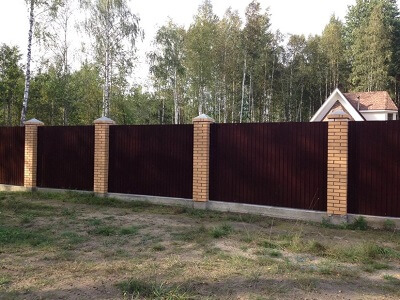 Установка забора из металлопрофиля в Рогачеве